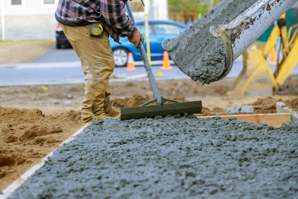 Best Best Concrete Contractor  in Oak Hills Pce, LA